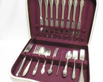 Vintage Silverplate Flatware Mixed - 32 Piece Set, Oneida, Rogers, etc. - Wedding, Tea Party, Holidays, Cottage Chic, Farmhouse