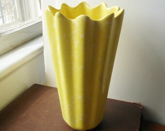 Vintage Shawnee Yellow Splatter Glaze Vase