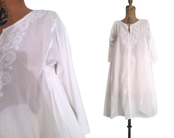 Vtg. White 100% Light Weight India Cotton Embroidered Tunic / Mini Dress