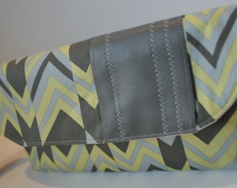 Wristlet Purse, Wristlet Clutch Bag, Handmade Fabric Wristlet, Catey Bag