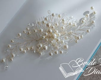 Pearls and Crystals Bridal Hair comb, wedding hair comb, silvery wedding hair comb