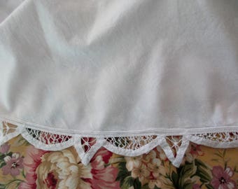 vintage white cotton TABLECLOTH - round, 68", battenburg lace