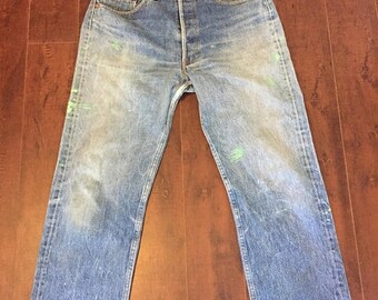 Closing Shop SALE 80s LEVIS jeans 501 W 32" Waist 29" Length, Button fly 501s Levis