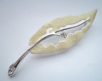 Vintage Silvertone Sparkling Leaf Brooch/Pin