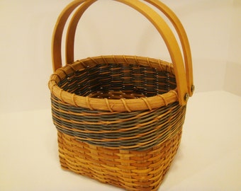 Vintage Wicker Basket, Primitive Slat Woven Basket, Easter Basket, Wedding Program Holder, Vintage Wedding Decor, Wedding Centerpieces