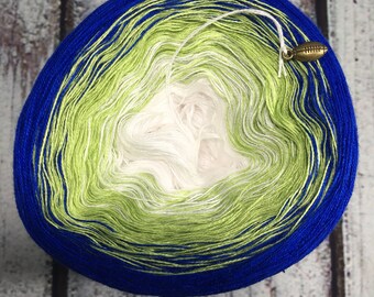Seattle Gradient Yarn Cake