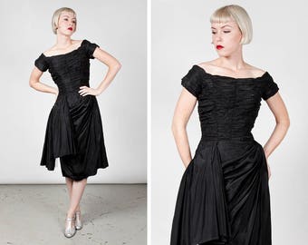 1950s Black Taffeta Suzy Perette Ruched Wiggle Party Dress