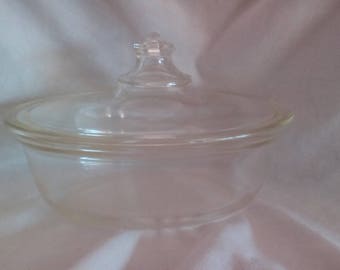 Vintage Pyrex 193-197 Casserole Dish