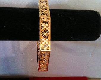 14 K Yellow Gold Beautiful Octagon Bangle Bracelet, Nice Design. 10.4 gm.