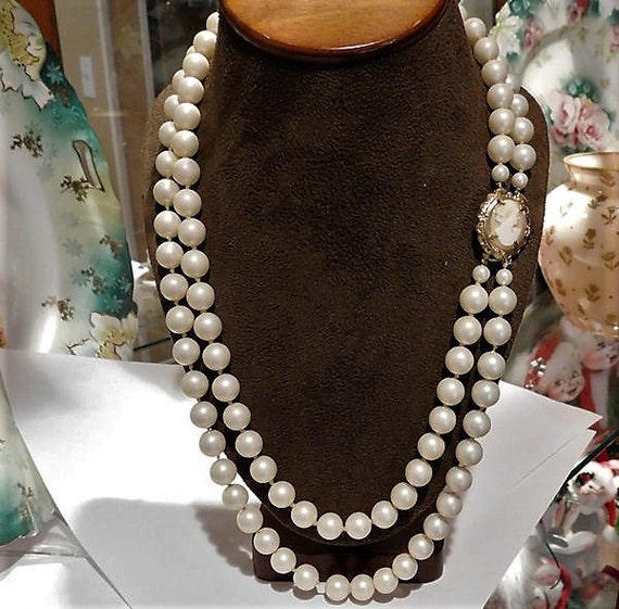 Cameo Clasp Necklace / Double Strand / Faux Pearl / Wedding Fashion