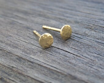 4mm Gold Stud Earrings 14k Gold filled Simple Hammered Round Post Earrings, Gold Jewelry, Dot Pebble Stud, minimal earrings