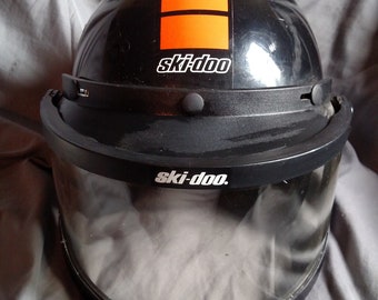 Vintage Ski Doo Official DOT snowmobile, motorcycle helmet with nice Ski Doo full face flip shield Size M. VG condition
