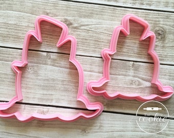Miss Doughmestic's chubby Carmel Apple with bow
