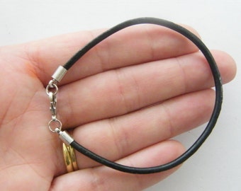 1 Black leather bangle bracelet 19cm NB24-12838