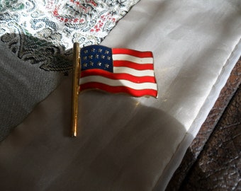 Vintage American Flag Pin
