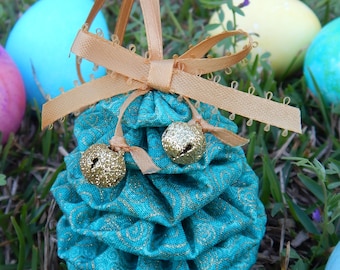 Green with Gold Glitter SwirlsYo Yo Egg Ornament