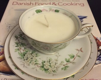 Cup with two saucers, with soy candle