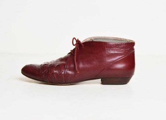 Vintage 70s Oxblood Leather Lace Up Boots / 1970s Granny Ankle