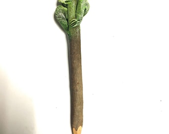 Frog Pencil - Amazing Pencil - 7.5 inches long - Green - Birthday Present - Unique - Rare Item - Gifts - ONLY 1 IN STOCK