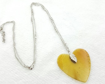 Polished Agate Heart Necklace Smooth Natural Stone