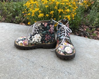 Very Rare Vintage 90's Child's Dr Martens Boots Floral Docs Girls Doc Marten Boots Original Ankle Boots E