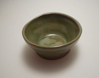 Small Green Stoneware Ceramic Bowl, Handmade Pottery, Hand Thrown, Hand Painted, Kitchenware, gift, decor (B0025)