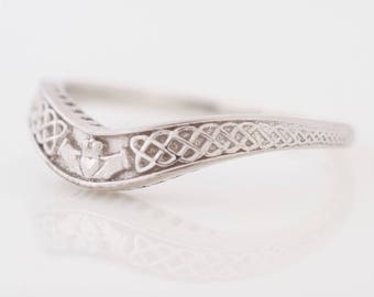Delicate Curved Claddagh Ring Wedding Band Anniversary Band
