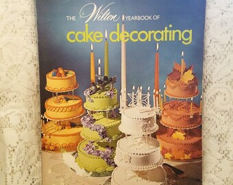 Wilton 1974 Yearbook of Cake Decorating, Vintage Magazine Cookbook