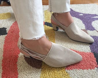 Beautiful minimal beige slingback heels size 6.5B