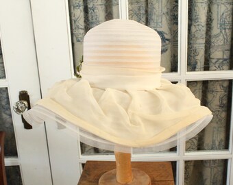 Vintage 1960's Floppy Sun Hat