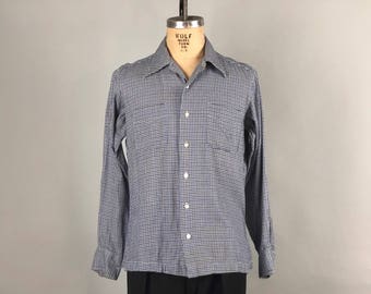 Vintage 1950s 1960s Mens Shirt | 50s 60s Casual Black White & Blue Houndstooth Square Cut Button Up with Two Front Pockets | Medium