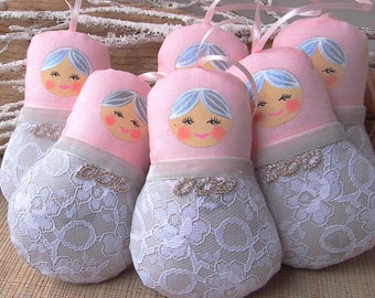 Babushka ornament, russian dolls, 3 or 6 dolls set. Pastel pink & grey combo, cottage chic. Mini matryoshka dolls. Nice gift for anybody