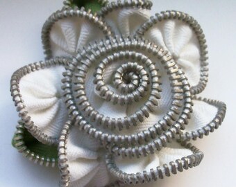 White Floral Brooch / Zipper Pin by ZipPinning 3045