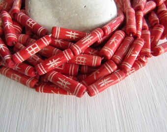 Red tube bone beads, with carved white designs, natural Irregular look, boho exotic beads 19 to 24mm long (10 beads) 6db3-2
