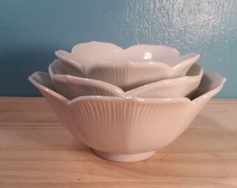 Nesting Lotus Bowls - Set of 3