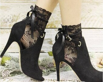 heels with lace socks