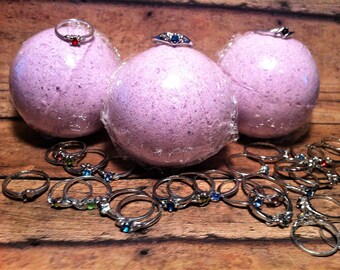 Ring Bling Bath Bomb / Ring Inside Bath Bomb / Jewelry Bath Bomb / Assorted Ring Bath Bomb / Bath Bomb with Surprise Ring