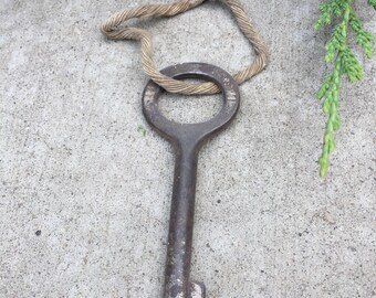 Antique Skeleton Key - Hollow Barrel Key - Vintage Key