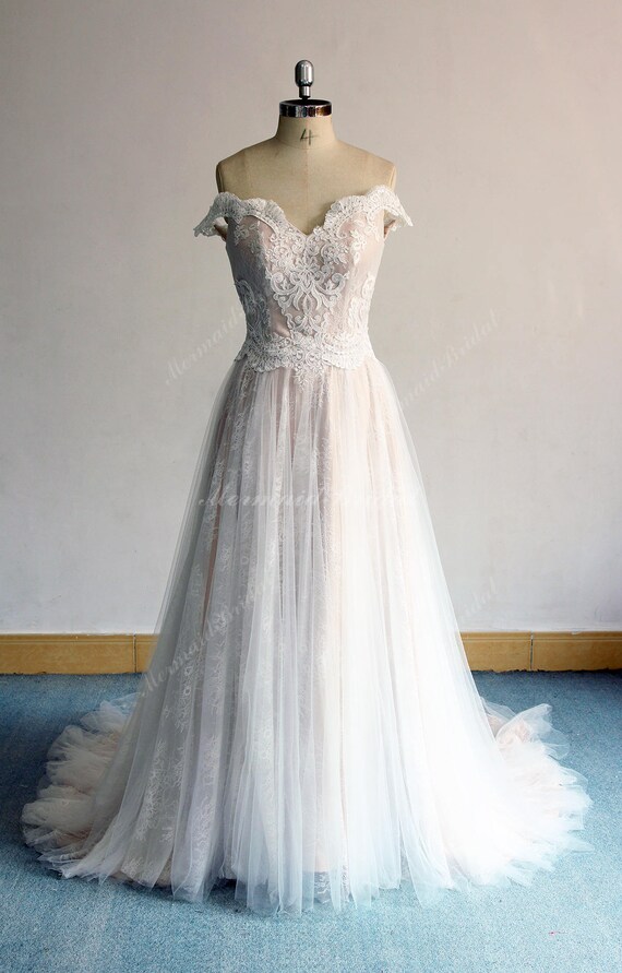 Elegant Off The Shoulder Tulle Lace Wedding Dress Aline 1029