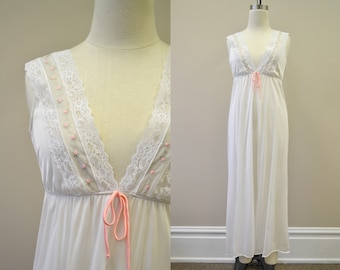 1970s Dreamaway White Nightgown