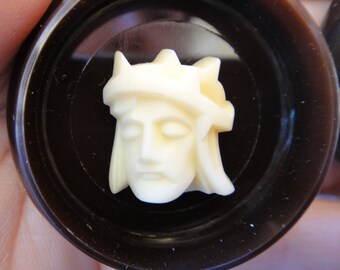 Rare Vintage Jesuit Pocket Devotional Shrine Carved Meerschaum in case 1.5"