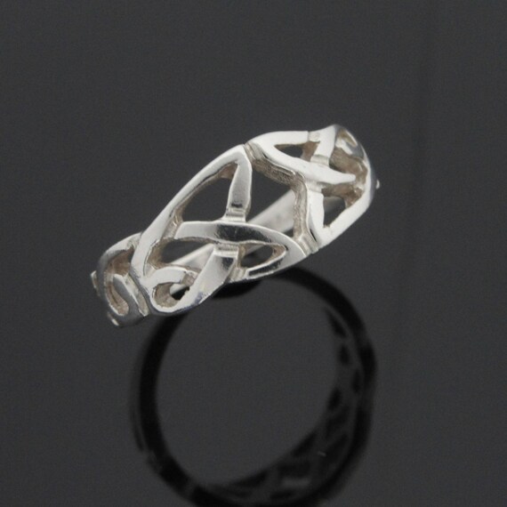 Silver Trinity Knot Ring - Celtic Knot Ring - Irish Jewelry - Sterling Silver Ring - Silver Celtic Jewelry - Handmade in Ireland