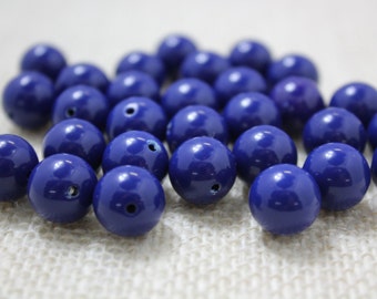 Vintage 14mm Royal Blue Acrylic Lucite Beads (16 Pieces)