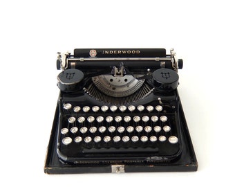 Vintage Underwood Portable Universal typewriter. Made in the USA 1930tees.