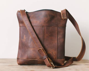 Leather cross body, handmade leather cross body, reddish brown bag, zippered leather bag, panel leather bag, natural leather bag, zipper