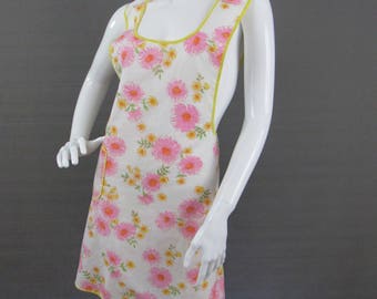 Vintage Bib Apron Vintage 1950s Floral Printed Cotton Fabric Kitchen Apron Gardening Craft Pinafore Handmade Apron