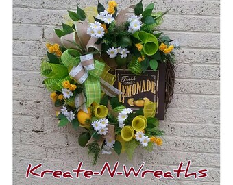 Frontdoor Wreath, Spring Summer Wreath, Lemon Summer Wreath, kitchen wreath, Indoor Wreath, Decomesh Wreath, Grapevine Wreath, Floral Wreath