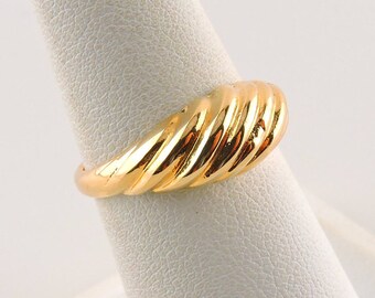 Size 7 18k Gold Plated Ribbed Dome Ring