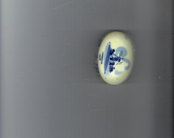 little covered box in delf blue