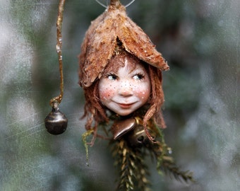Pixie girl Luna handmade decoration, Zapfenkind